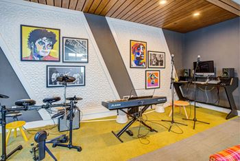 Jam station